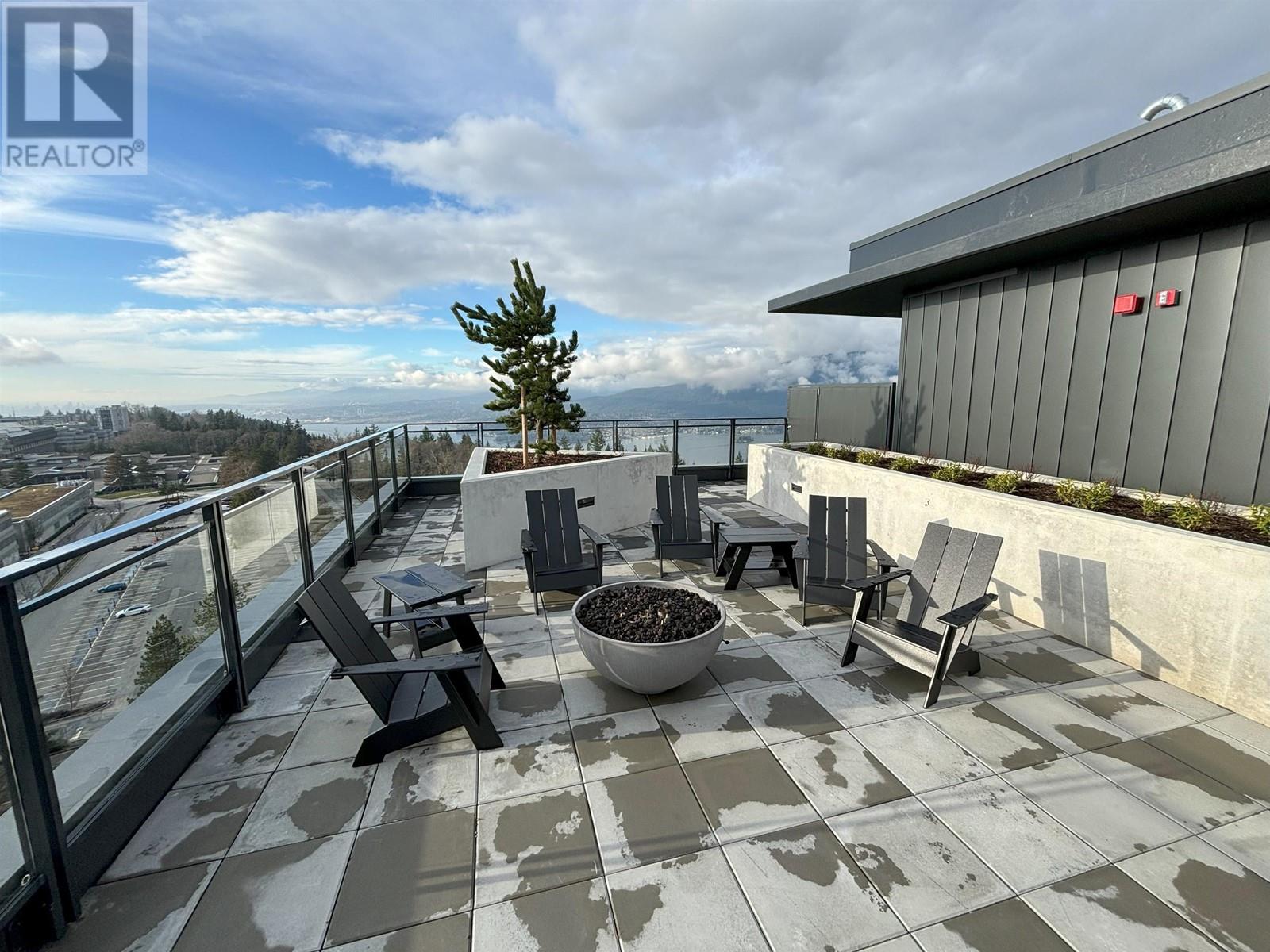 Photo 8 of 1203 8750 University Crescent, Burnaby BC