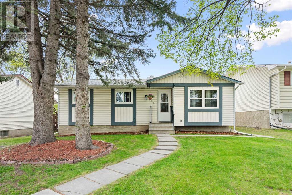 Single Family House Bungalow for Sale in  Whiteview Road NE Whitehorn Calgary 