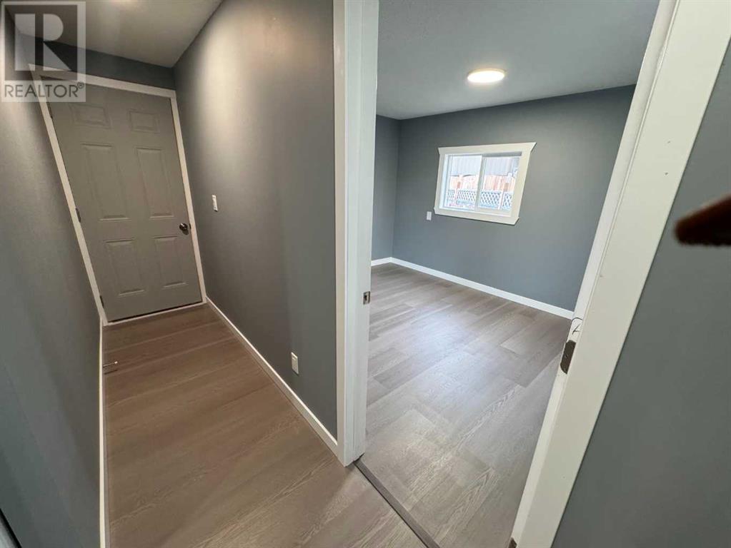 Single Family House Mobile Home for Sale in    Street NW Greenwood/Greenbriar Calgary 