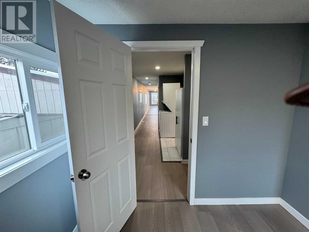 Single Family House Mobile Home for Sale in    Street NW Greenwood/Greenbriar Calgary 