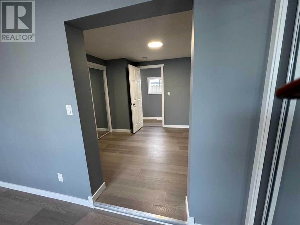 Single Family House Mobile Home for Sale in    Street NW Greenwood/Greenbriar Calgary 