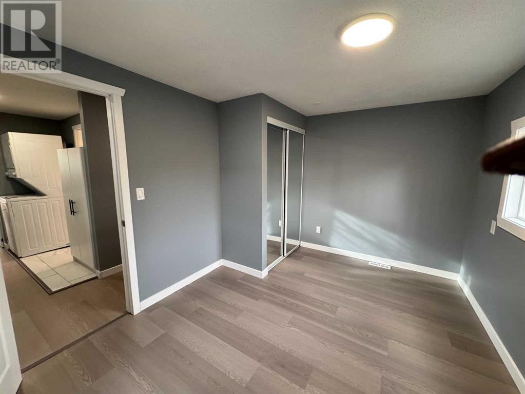 Single Family House Mobile Home for Sale in    Street NW Greenwood/Greenbriar Calgary 