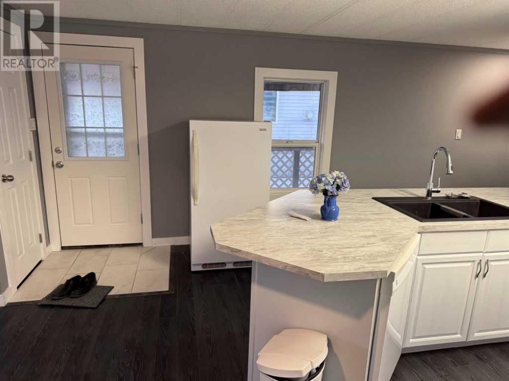 Single Family House Mobile Home for Sale in    Street NW Greenwood/Greenbriar Calgary 