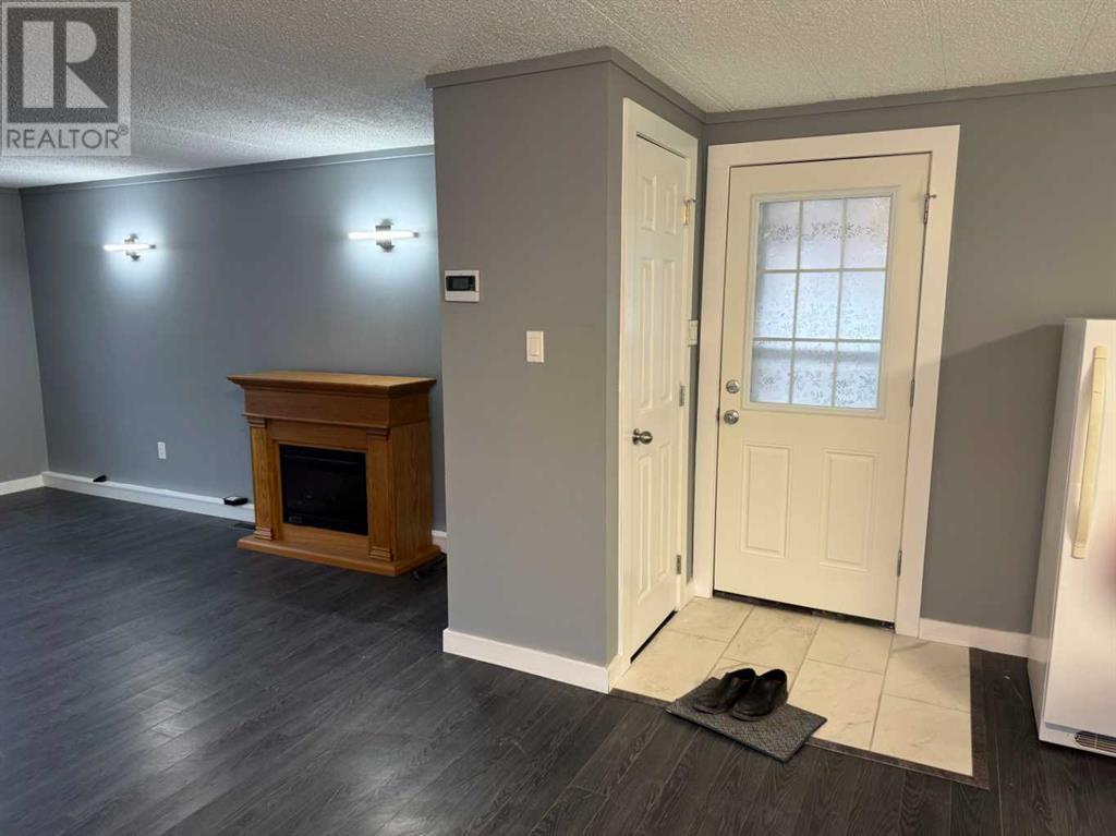 Single Family House Mobile Home for Sale in    Street NW Greenwood/Greenbriar Calgary 