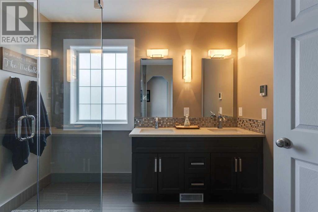 Single Family House for Sale in  Tuscany Ridge View NW Tuscany Calgary 