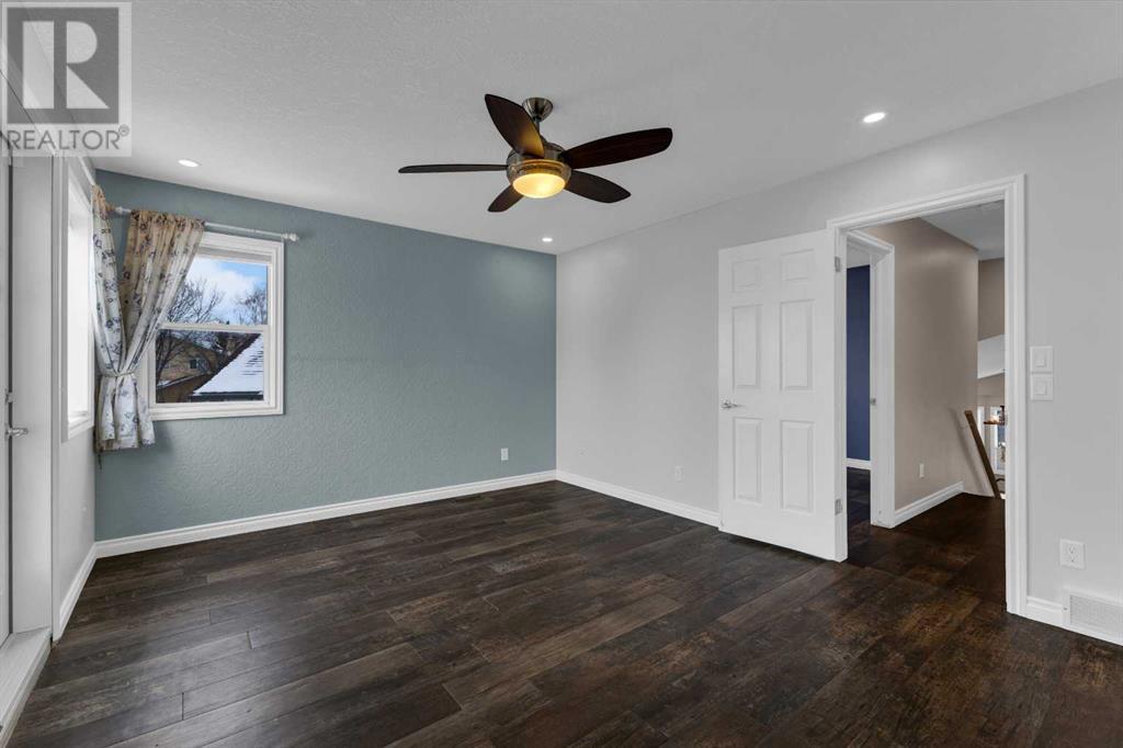 Single Family House 4 Level for Sale in  Erin Circle SE Erin Woods Calgary 