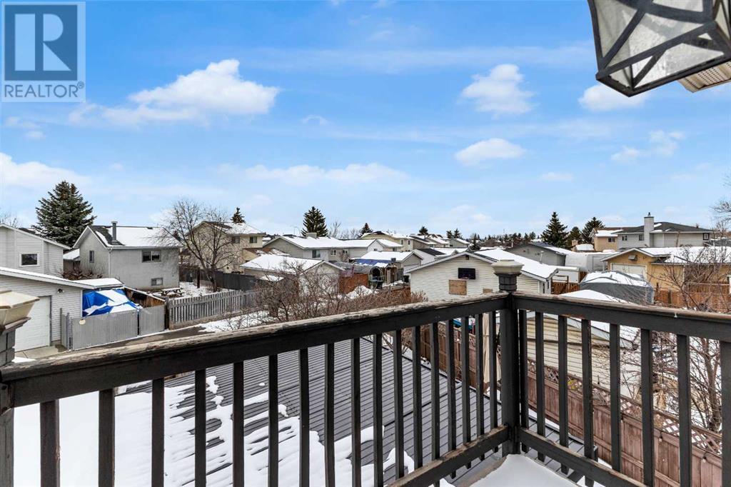 Single Family House 4 Level for Sale in  Erin Circle SE Erin Woods Calgary 