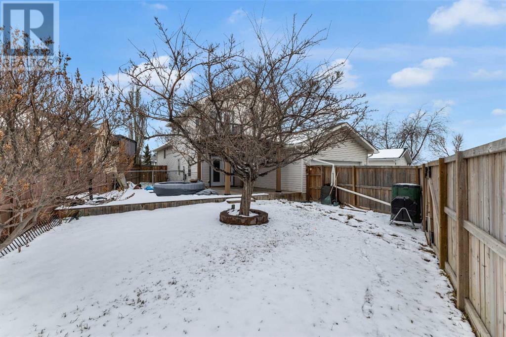 Single Family House 4 Level for Sale in  Erin Circle SE Erin Woods Calgary 