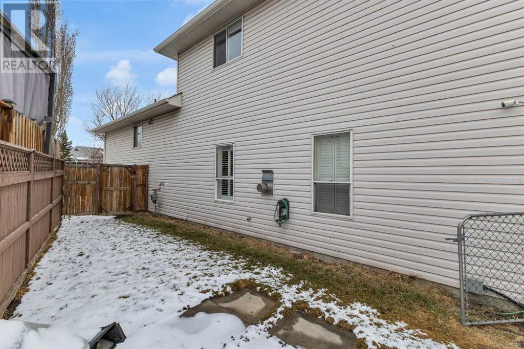 Single Family House 4 Level for Sale in  Erin Circle SE Erin Woods Calgary 