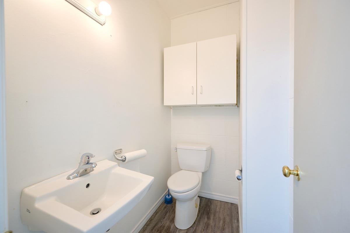 Photo 11 of 2564 Clearbrook Road, Abbotsford BC