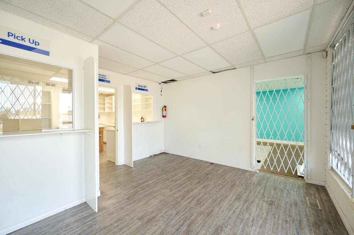 Photo 7 of 2564 Clearbrook Road, Abbotsford BC
