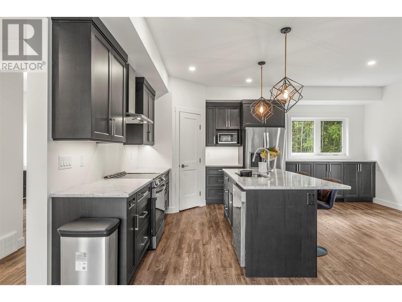 Photo 3 of 5064 Ridge Road, Eagle Bay BC