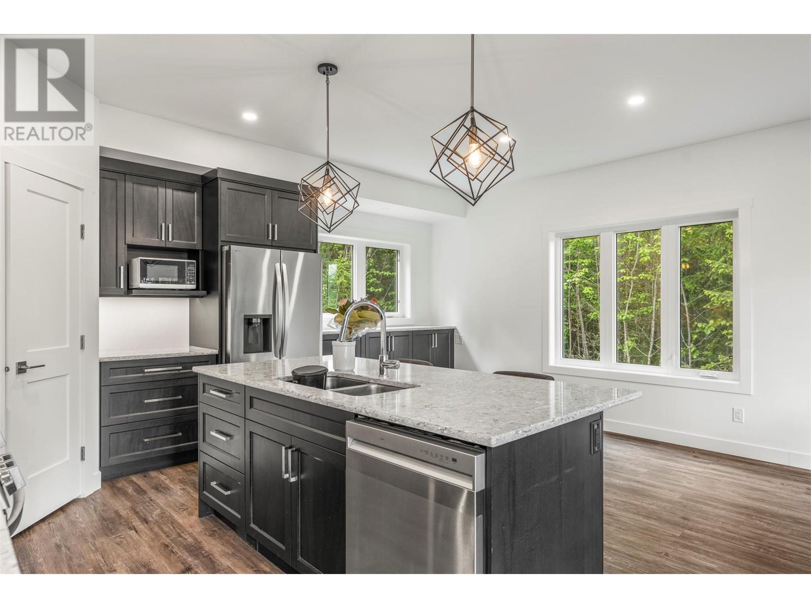Photo 23 of 5064 Ridge Road, Eagle Bay BC