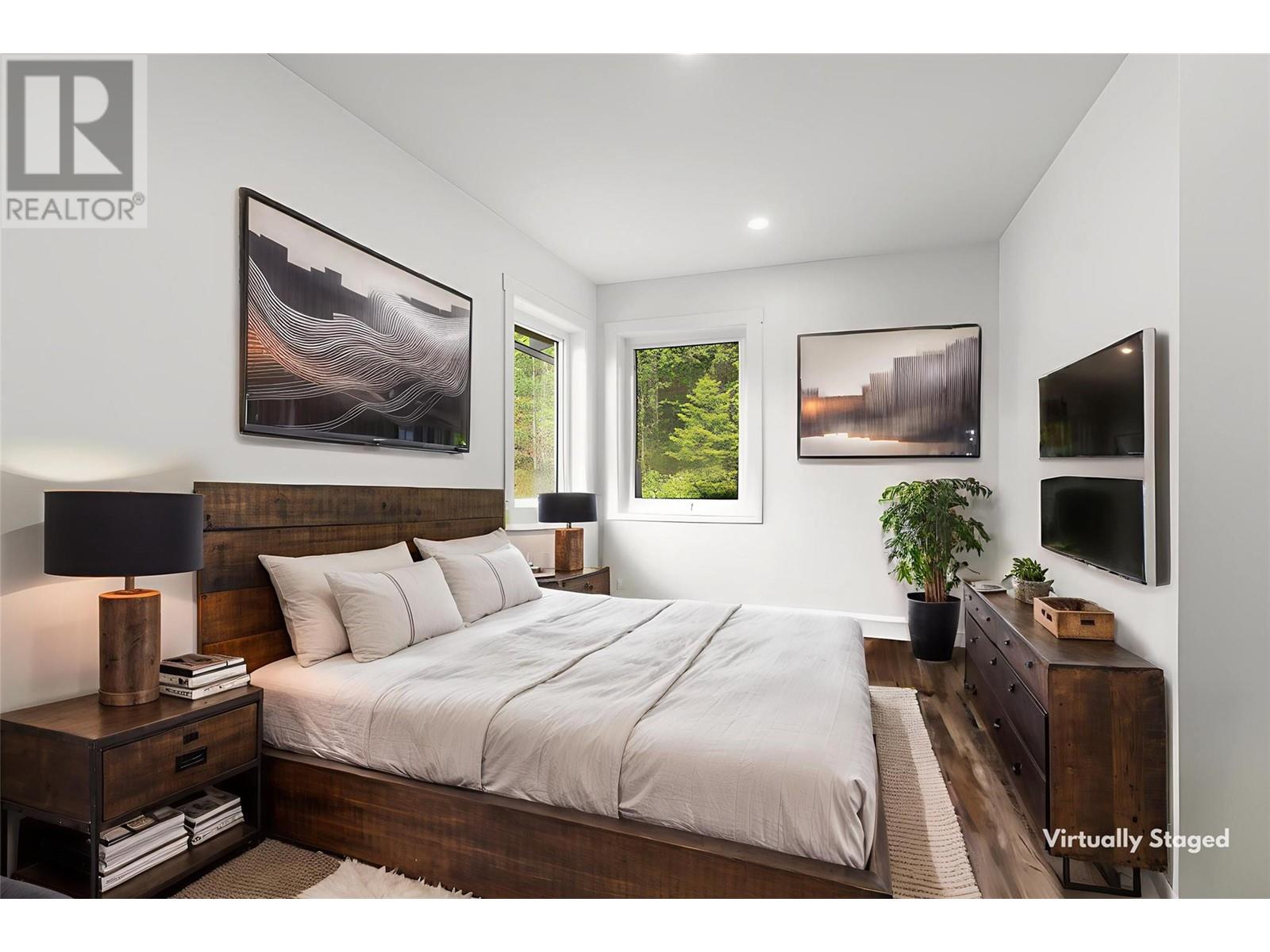 Photo 7 of 5064 Ridge Road, Eagle Bay BC