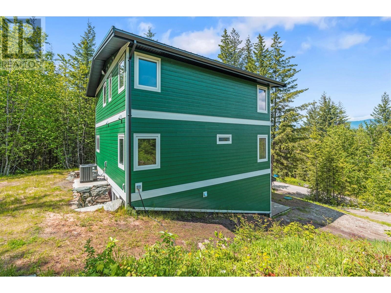 Photo 12 of 5064 Ridge Road, Eagle Bay BC