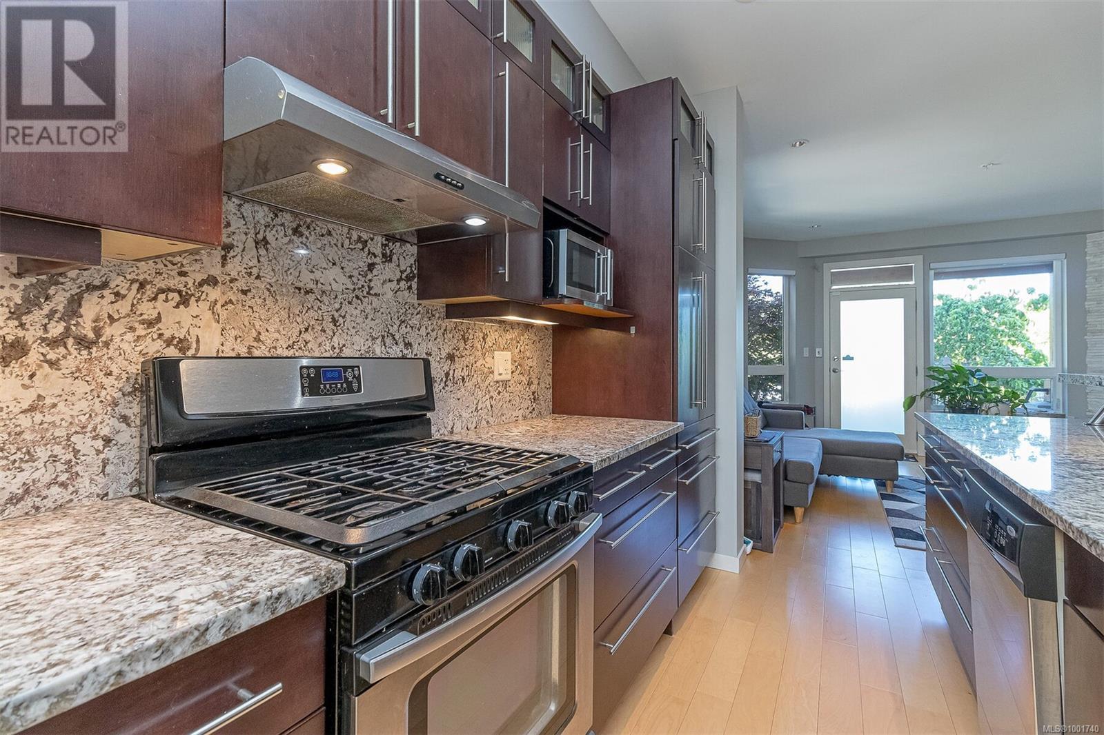  6587 Lincroft Road, Sooke
