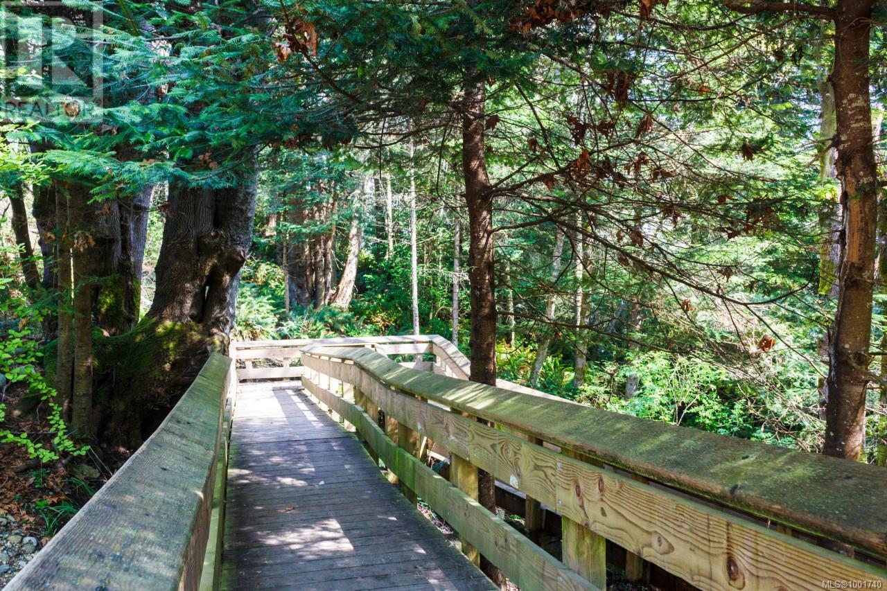  6587 Lincroft Road, Sooke
