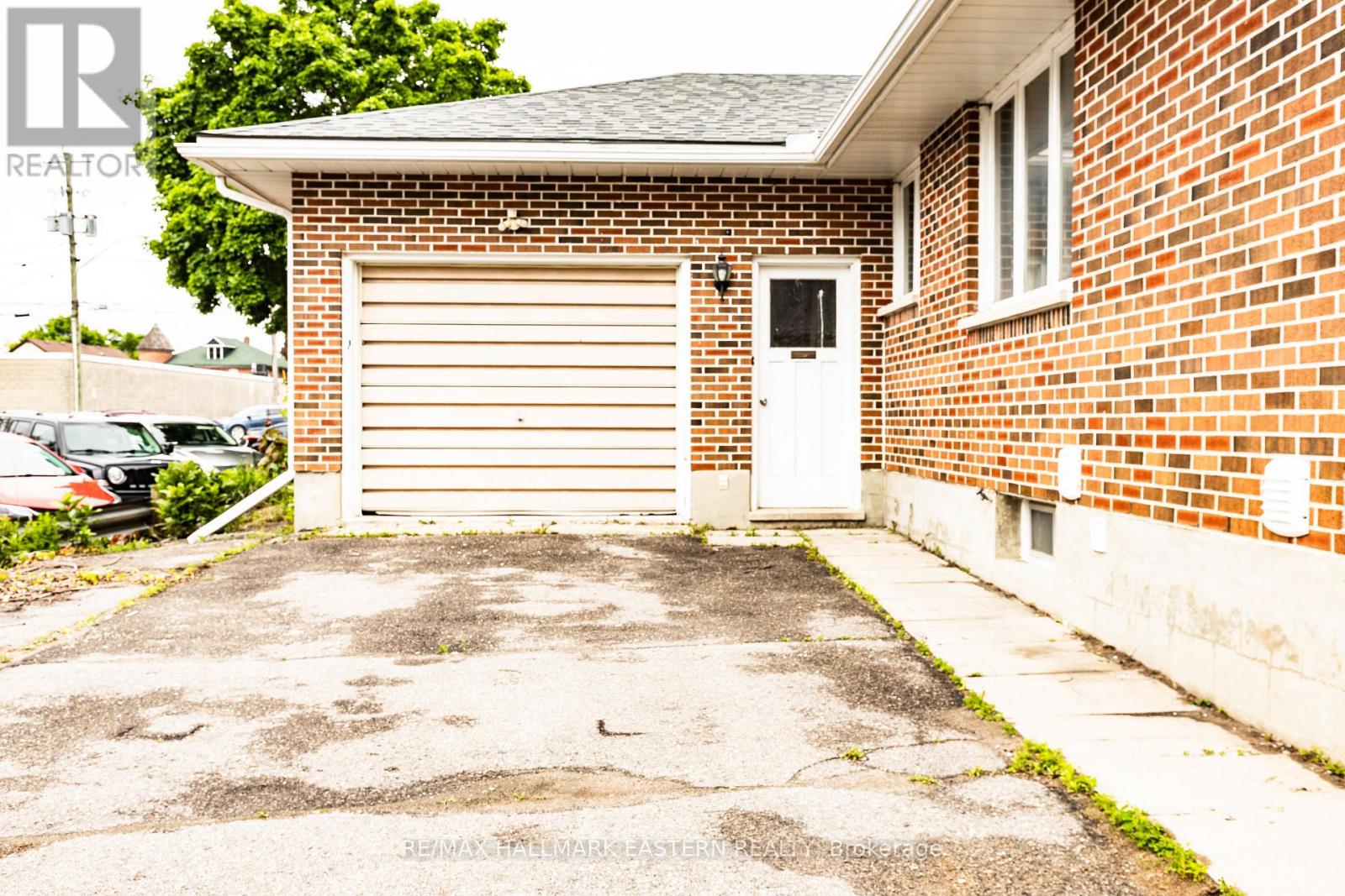 Photo 32 of 66 Doxsee Avenue N, Trent Hills ON