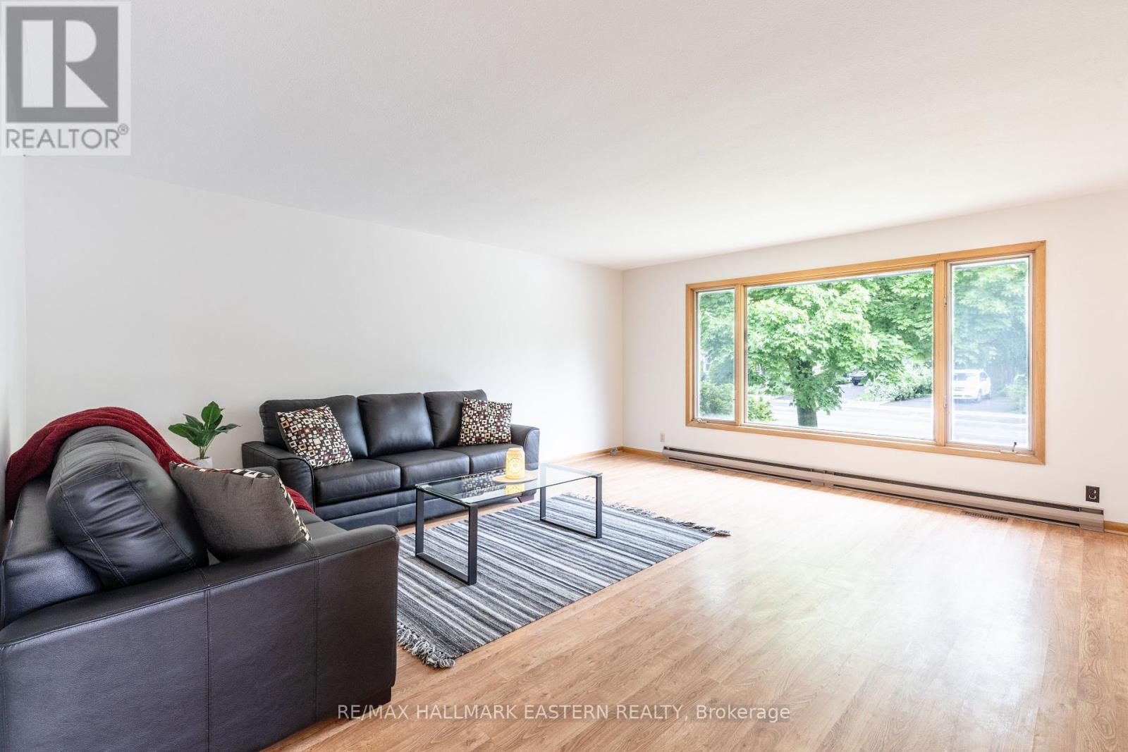 Photo 7 of 66 Doxsee Avenue N, Trent Hills ON