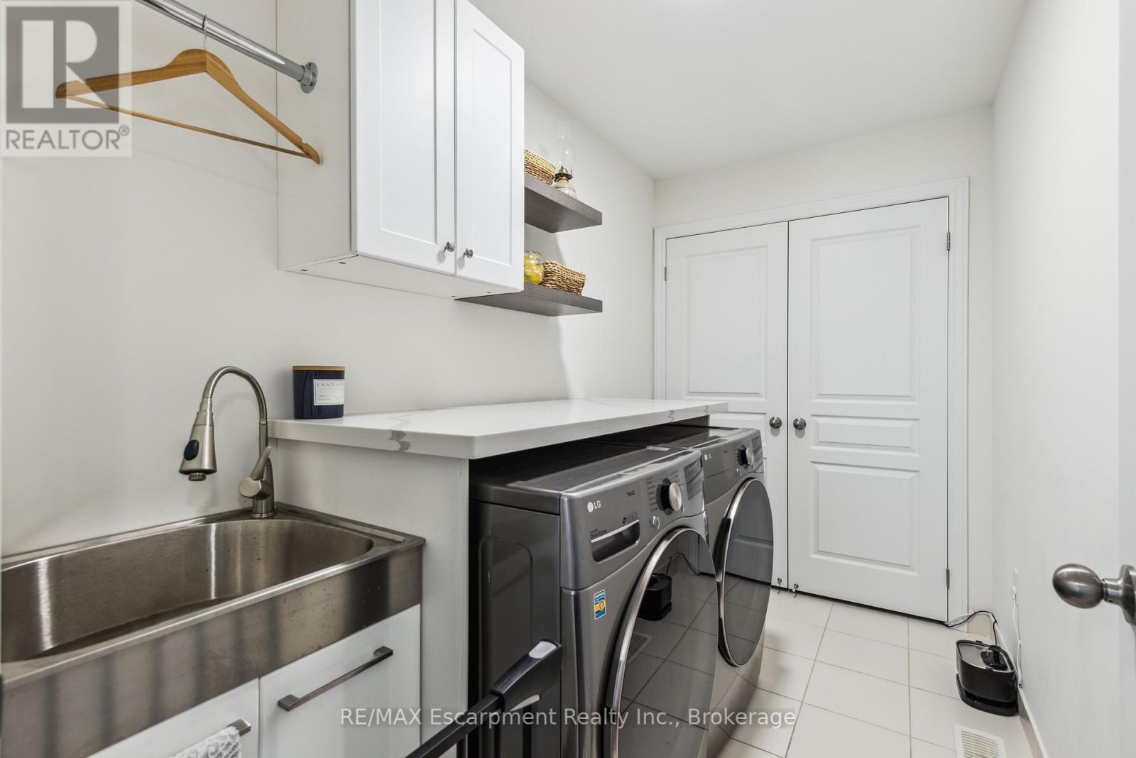 Photo 17 of 31 54 Nisbet Boulevard, Hamilton ON