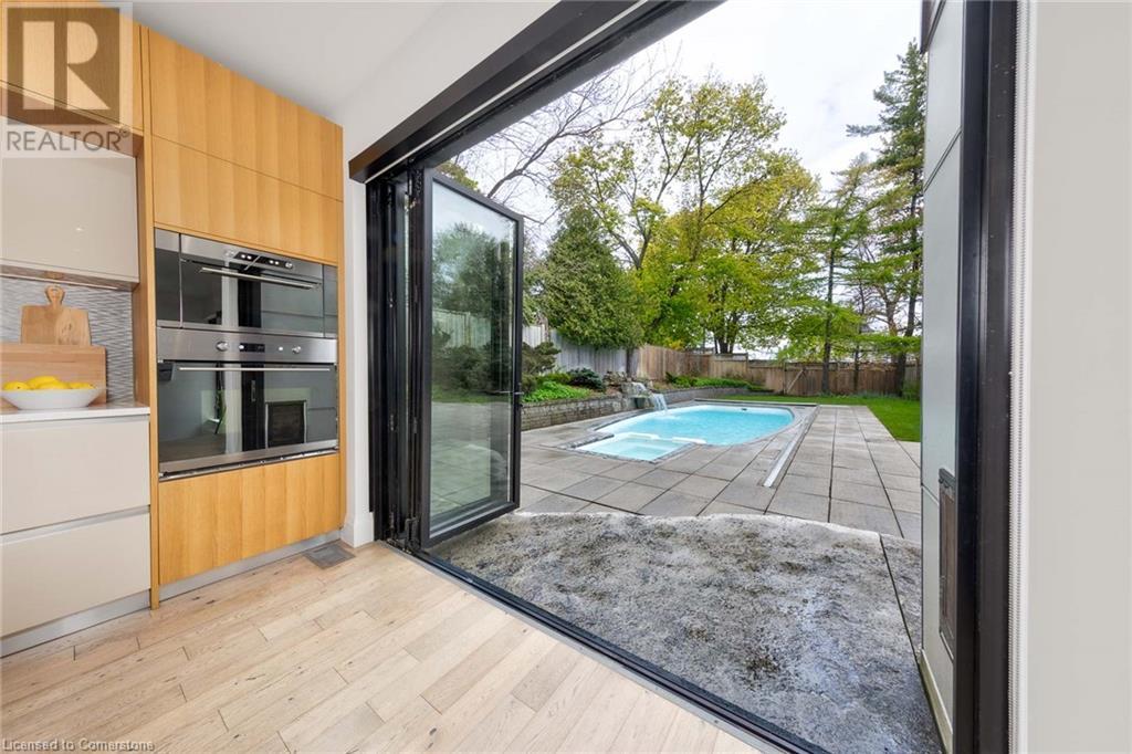 Photo 14 of 1207 Stirling Drive, Oakville ON