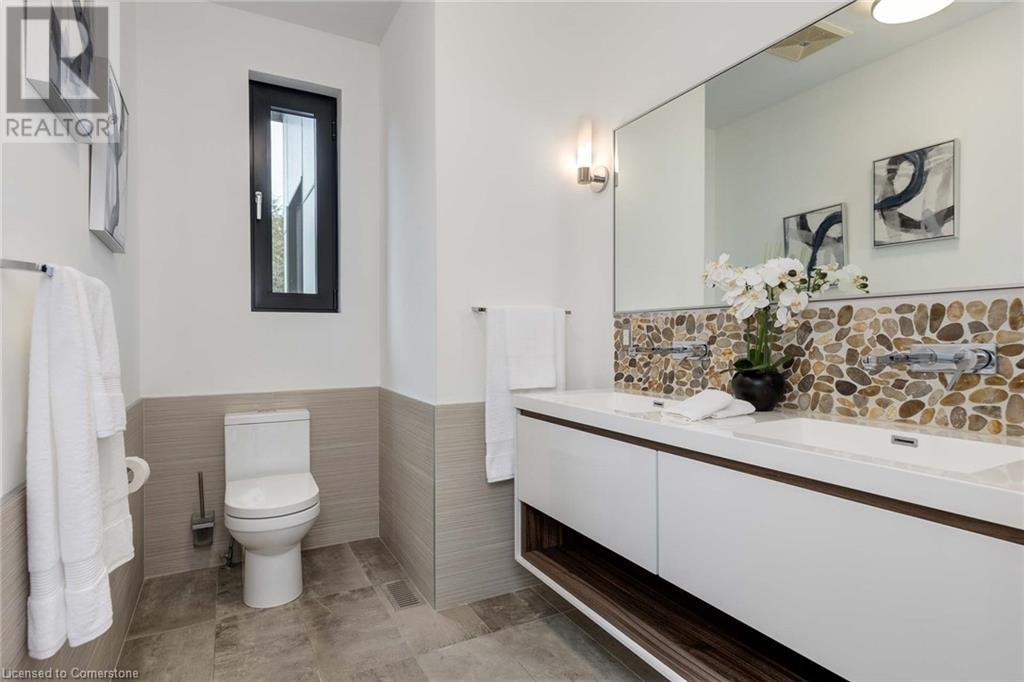 Photo 35 of 1207 Stirling Drive, Oakville ON