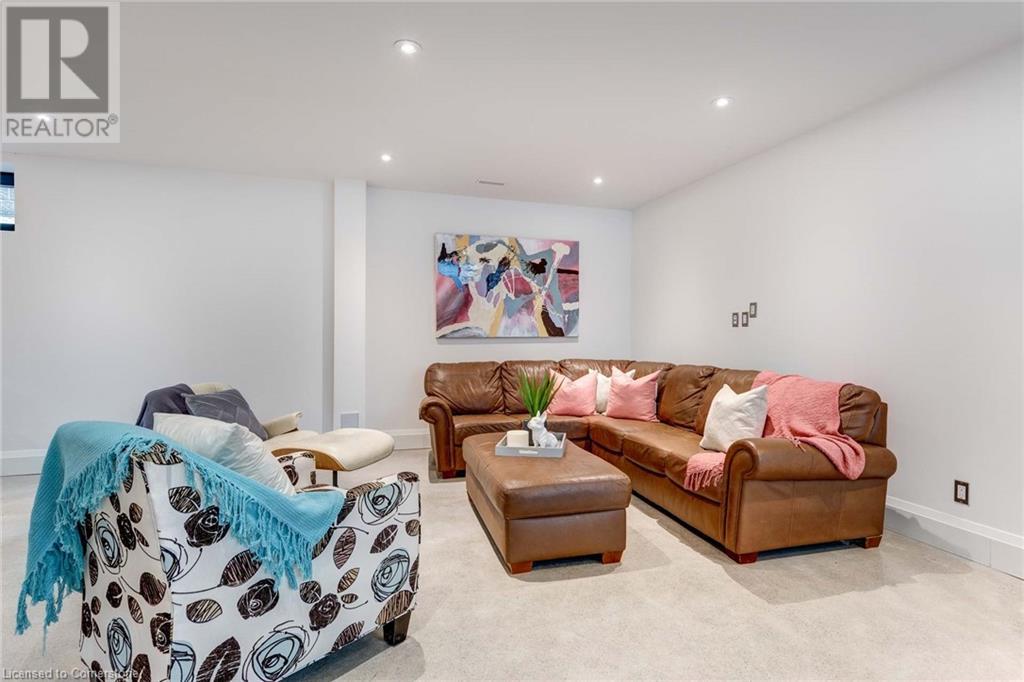 Photo 39 of 1207 Stirling Drive, Oakville ON