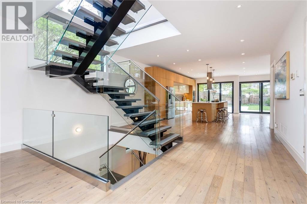 Photo 8 of 1207 Stirling Drive, Oakville ON