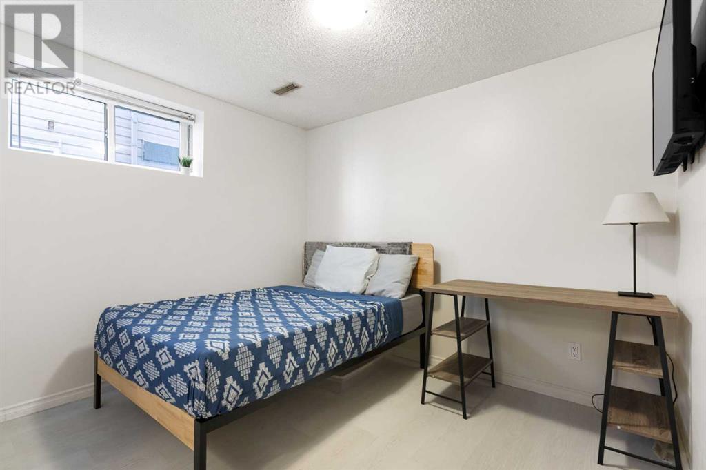 Single Family House for Sale in  Country Hills Way NW Country Hills Calgary 