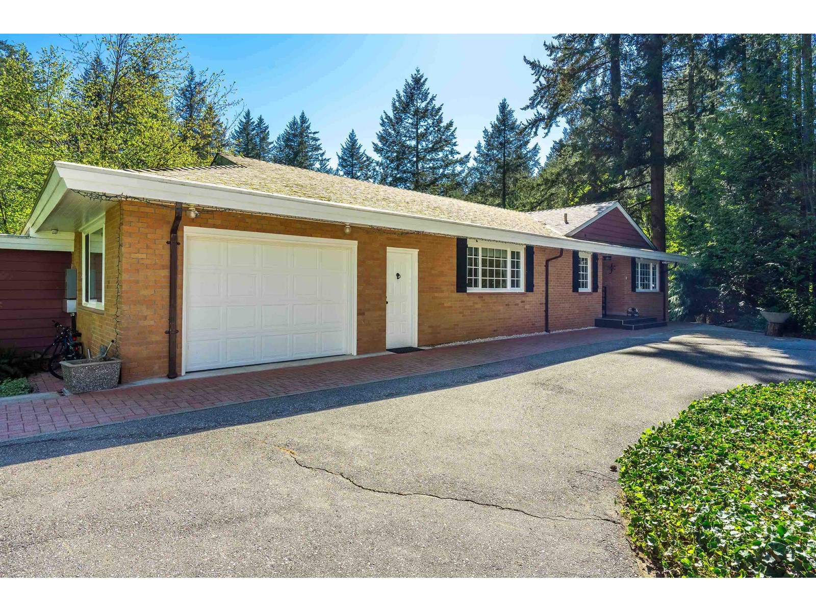 Photo 5 of 20286 27 Avenue, Langley BC