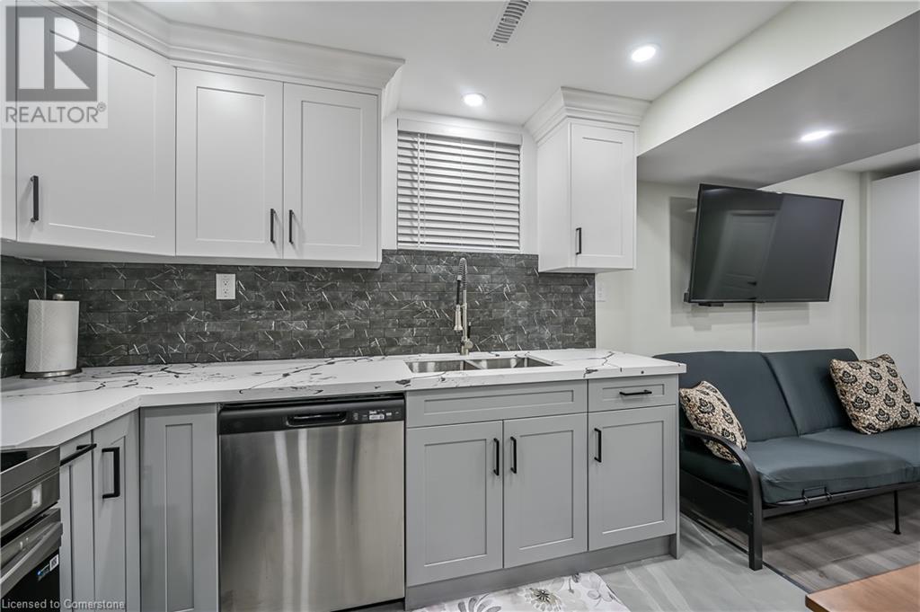 Photo 6 of 31 Joseph Court Unit Lower Lvl, Hamilton ON