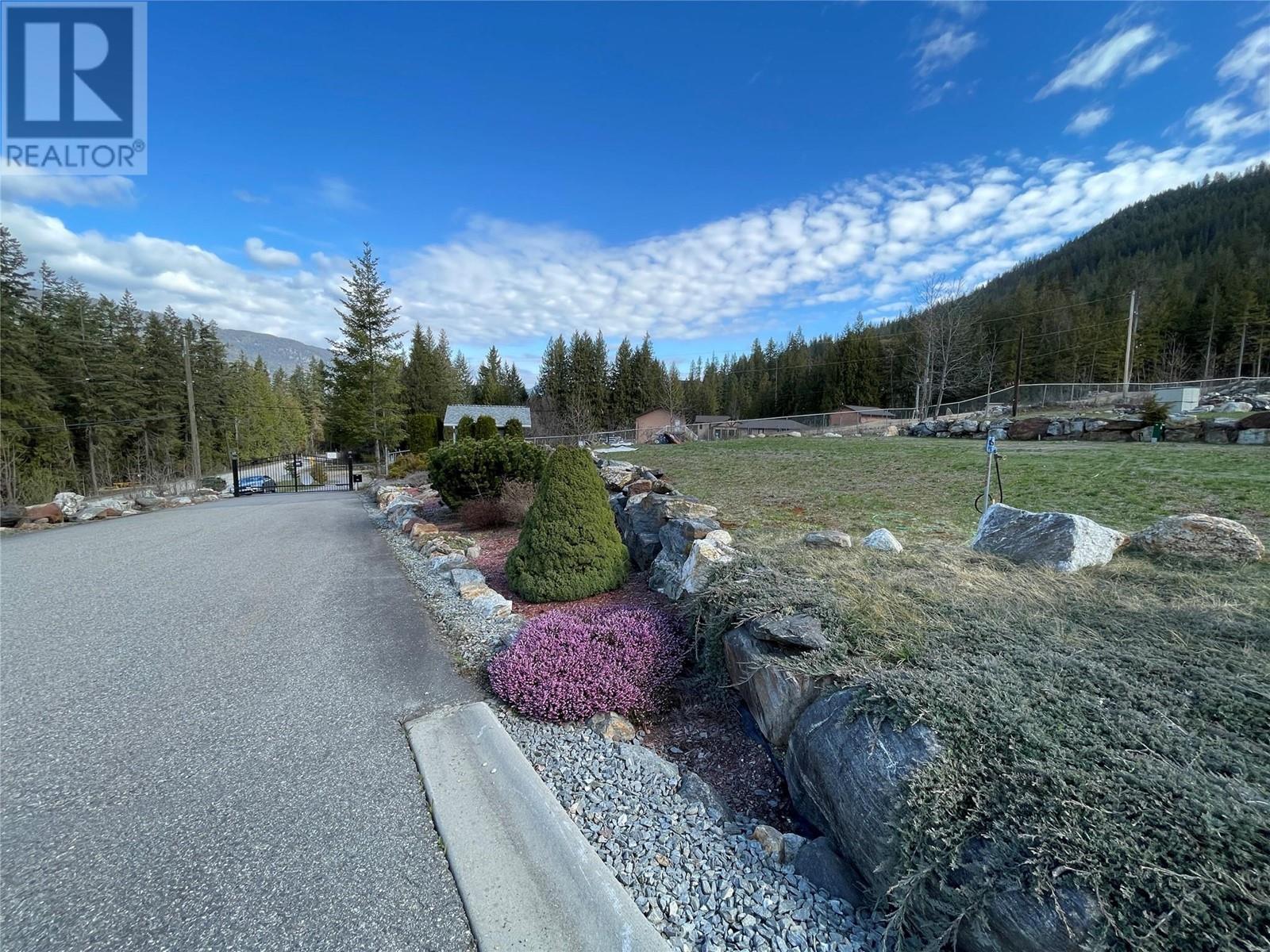  8253 97A Highway, Mara