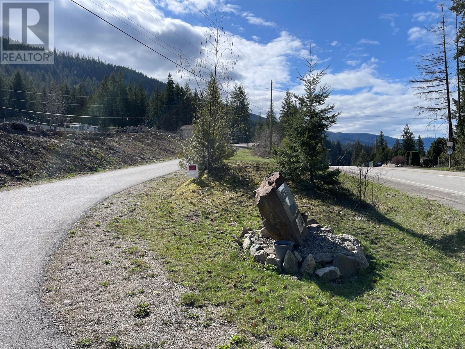  8253 97A Highway, Mara