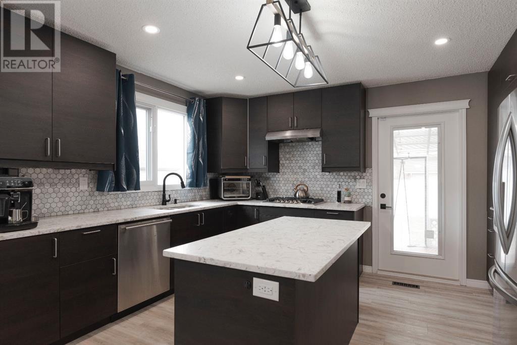 121 Cowley Bay, Fort McMurray, Alberta