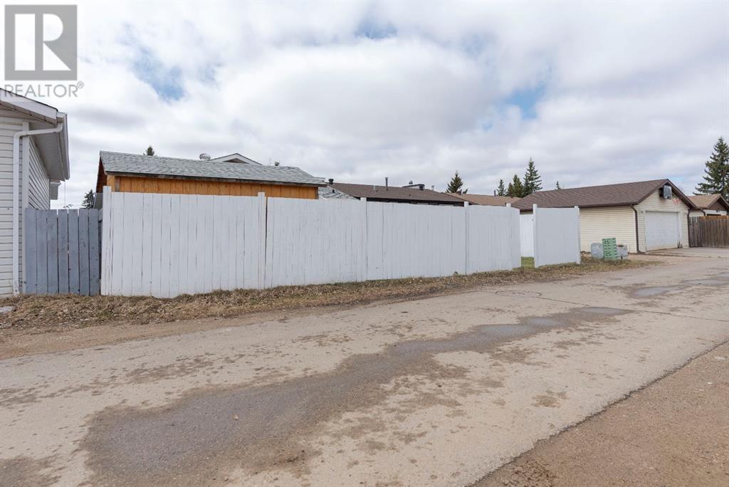 121 Cowley Bay, Fort McMurray, Alberta