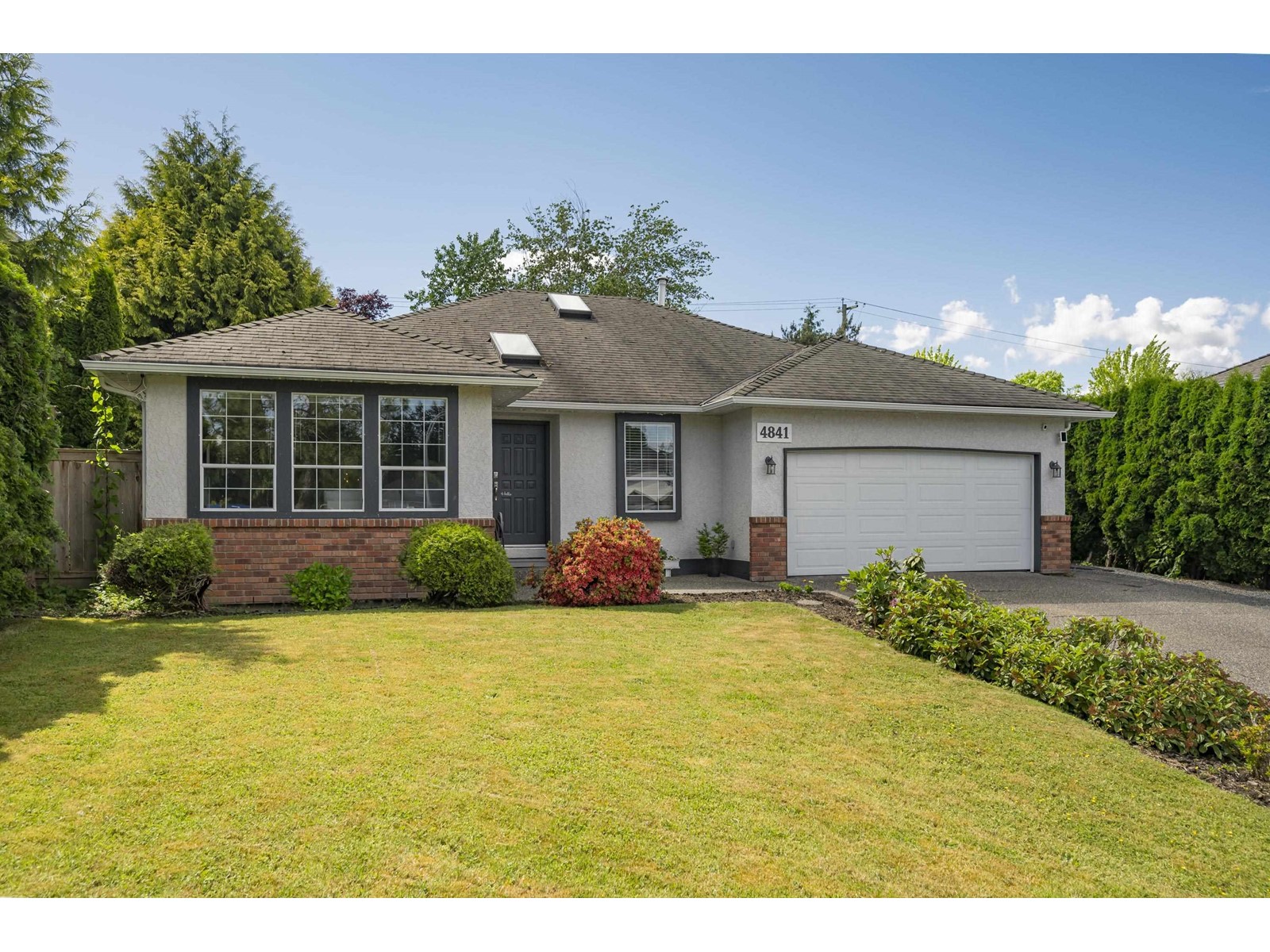 Photo 17 of 4841 208 A Street, Langley BC
