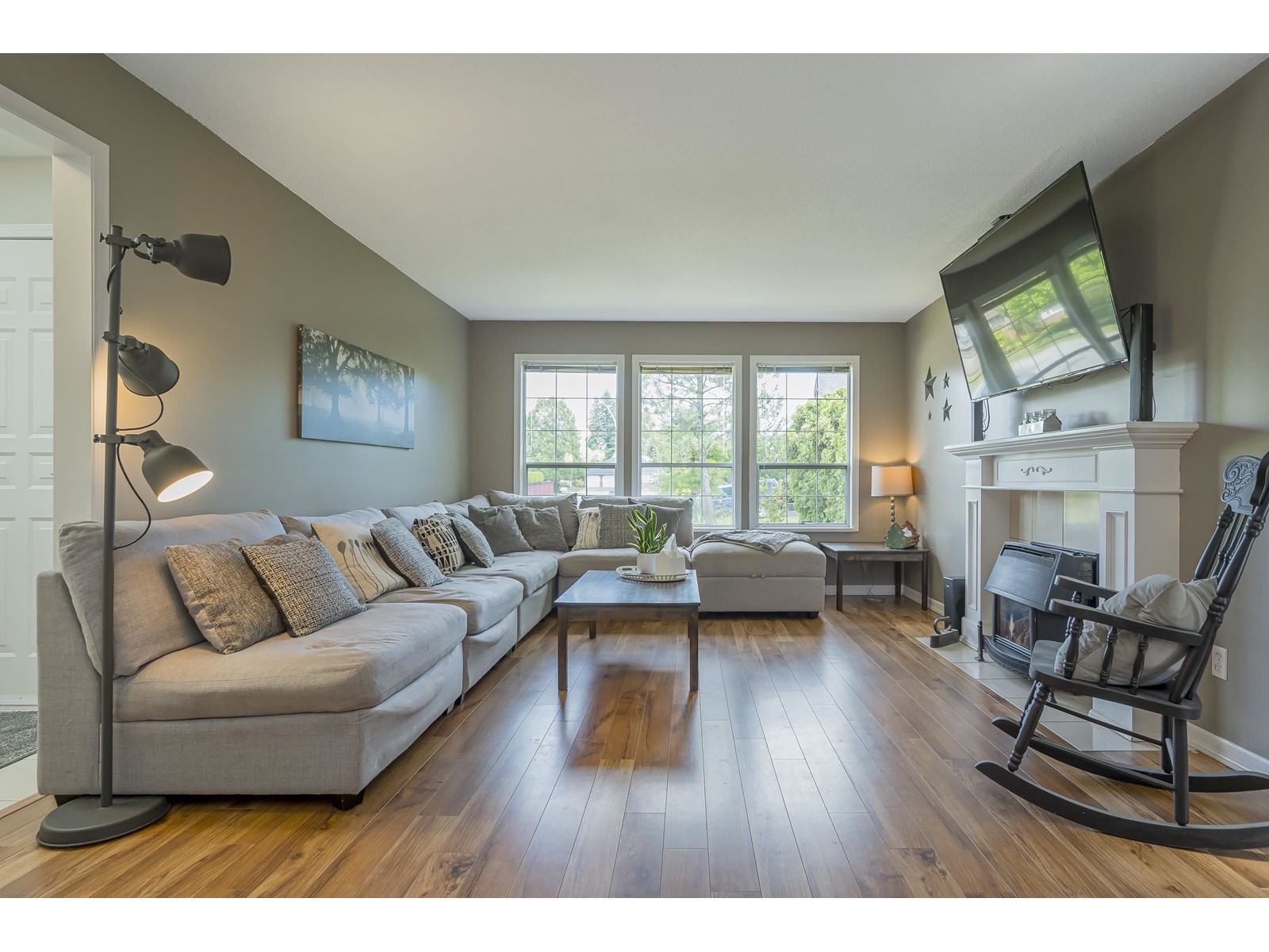 Photo 15 of 4841 208 A Street, Langley BC