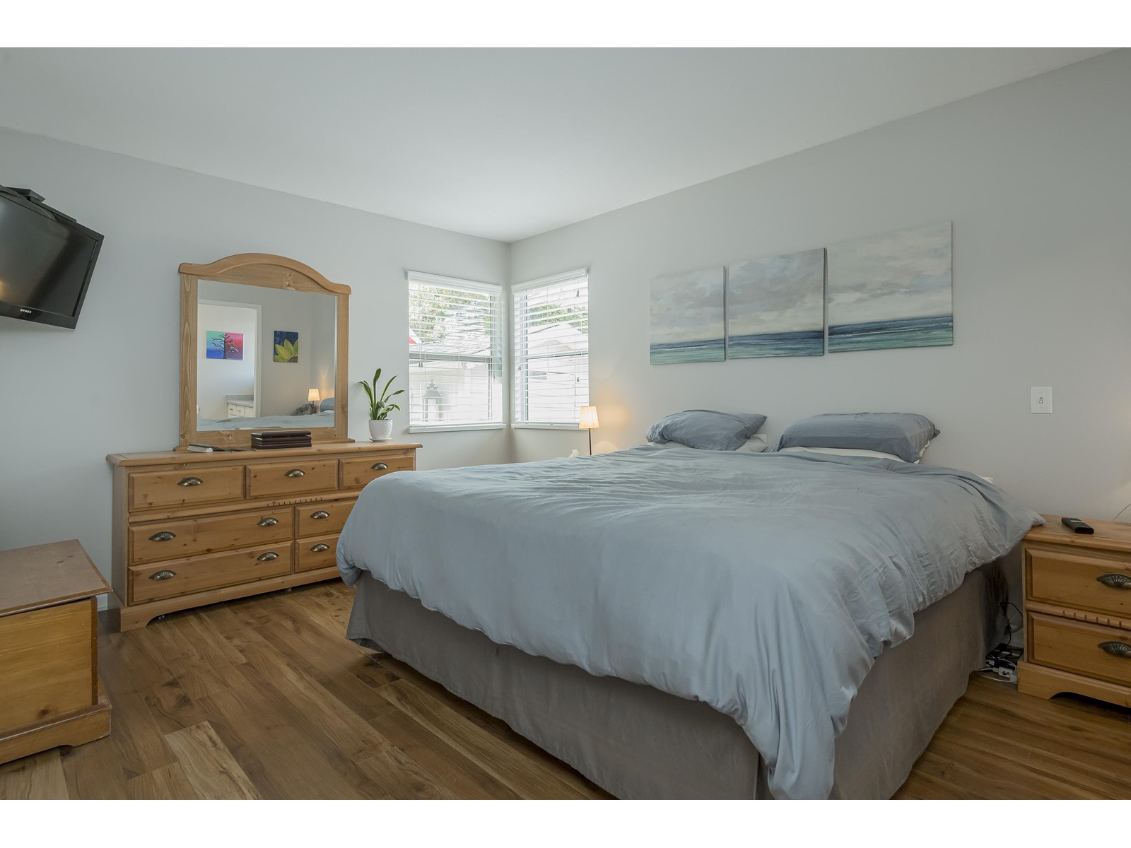 Photo 19 of 4841 208 A Street, Langley BC