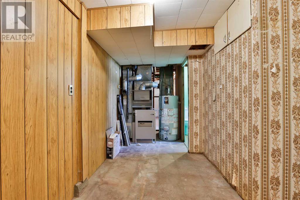 Single Family House Bungalow for Sale in  A Avenue S Victoria Park Lethbridge 