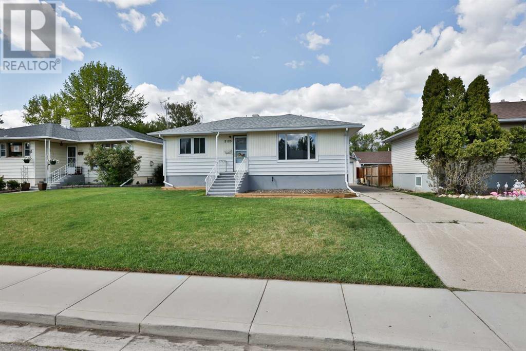 Single Family House Bungalow for Sale in  A Avenue S Victoria Park Lethbridge 