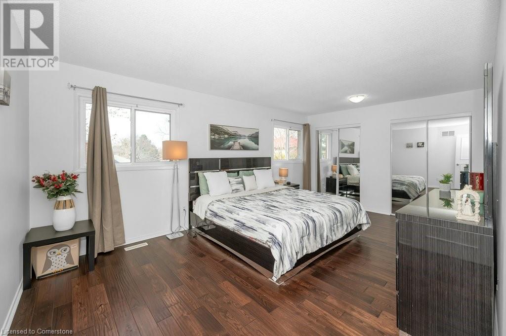 Photo 14 of 274 Honeyvale Road, Oakville ON