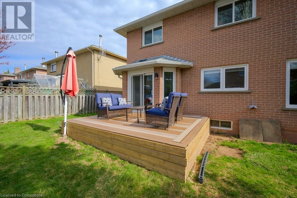 Photo 23 of 274 Honeyvale Road, Oakville ON