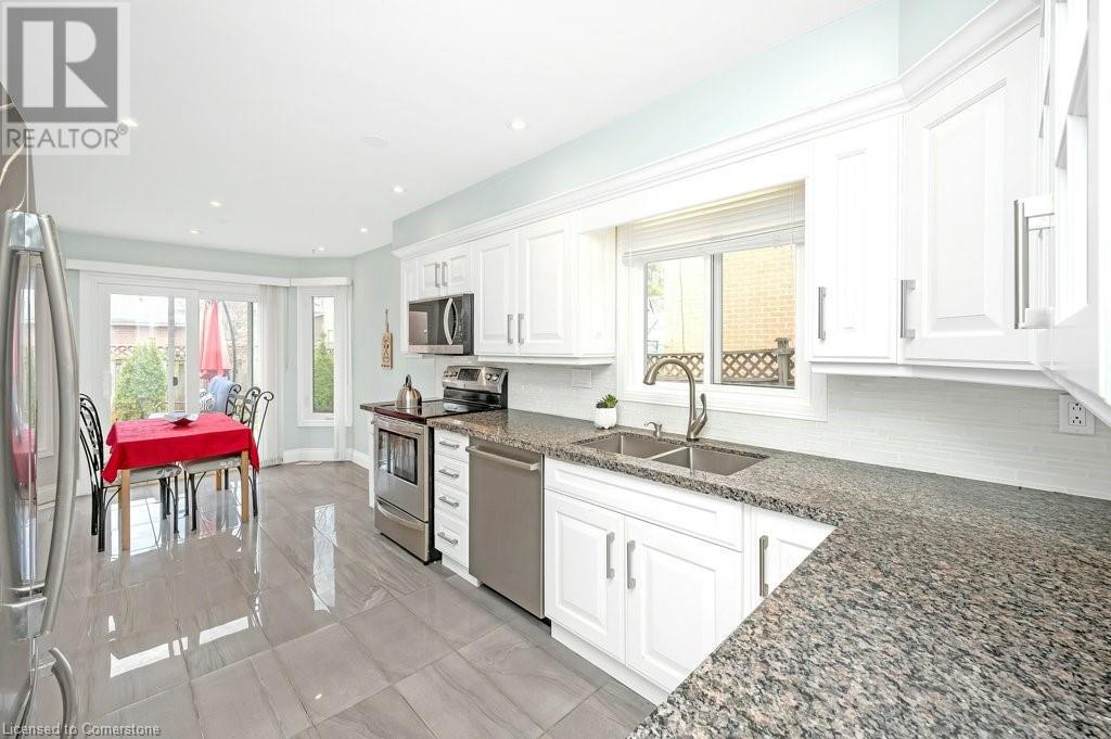 Photo 11 of 274 Honeyvale Road, Oakville ON