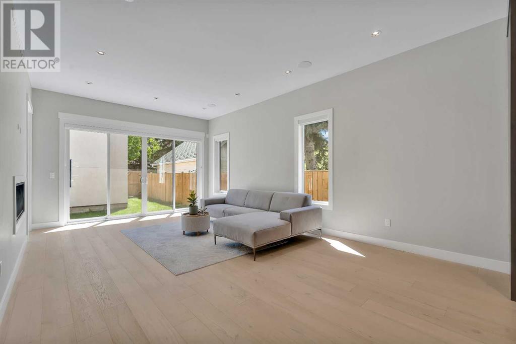Photo 16 of 617 19 Avenue Nw, Calgary AB