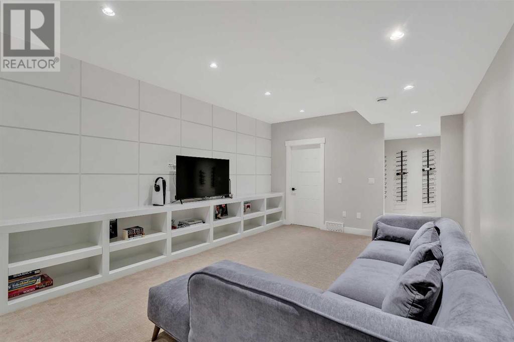 Single Family House for Sale in   Avenue NW Mount Pleasant Calgary 