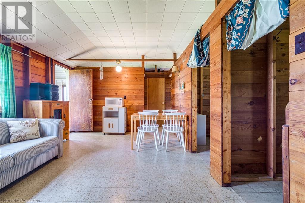 845 LAKESHORE ROAD - 37