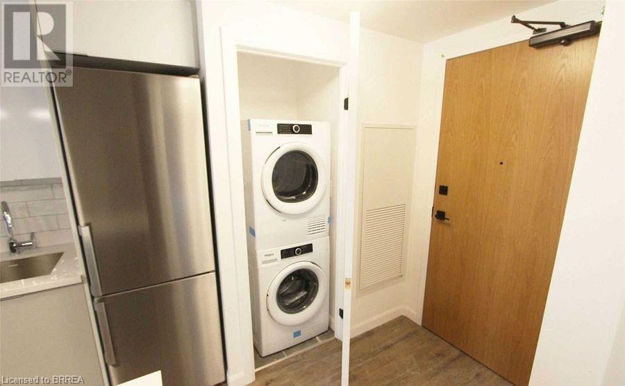 Photo 8 of 7 Erie Avenue Unit 801, Brantford ON