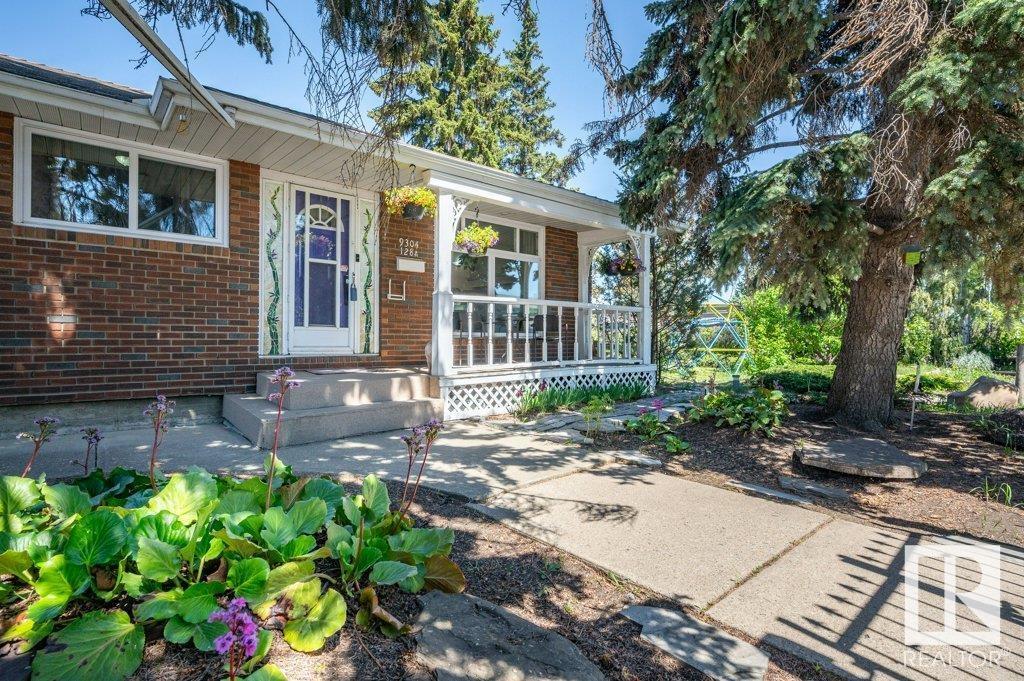 Single Family House Bungalow for Sale in  A AV NW Edmonton 