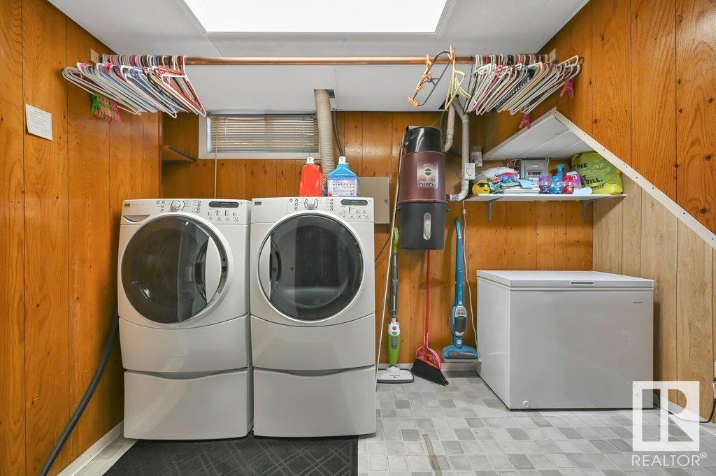 Single Family House Bungalow for Sale in  A AV NW Edmonton 