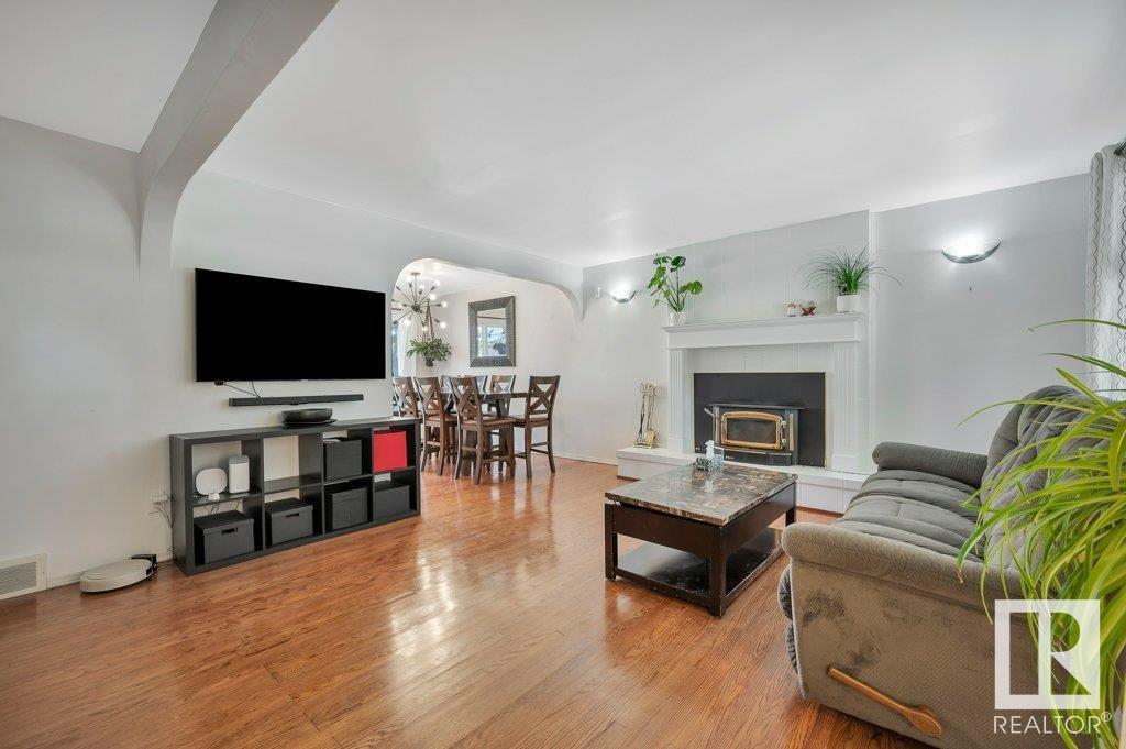 Single Family House Bungalow for Sale in  A AV NW Edmonton 